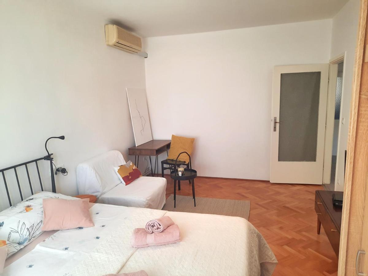 Apartment Nino In Pula Exteriör bild